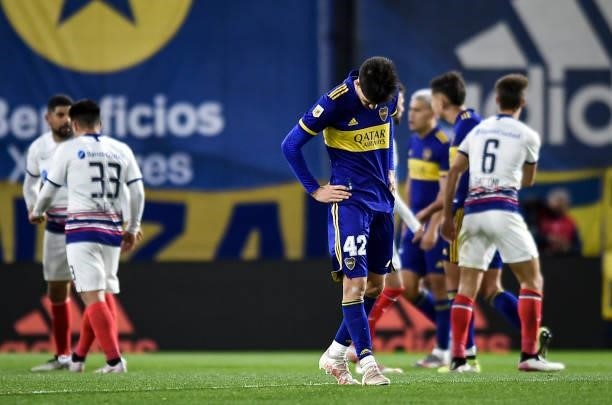 Gabriel Vega of Boca Juniors reacts after losing a match between Boca Juniors and San Lorenzo as part of Torneo Liga Profesional 2021 at Estadio...