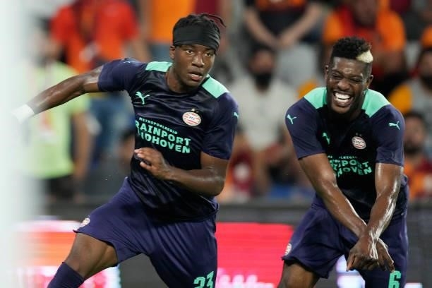 Noni Madueke of PSV celebrates his goal 0-1, Ibrahim Sangare of PSV during the UEFA Champions League match between Galatasaray v PSV at the Turk...