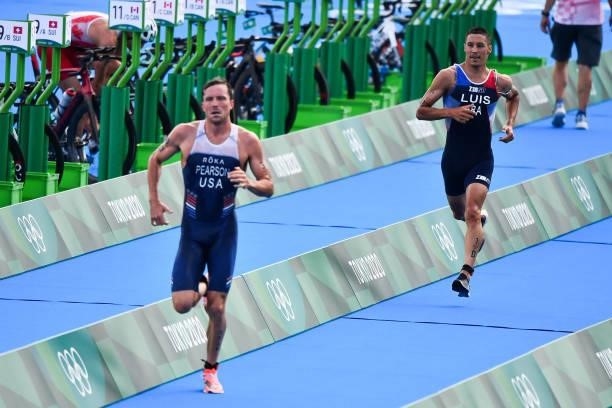 Morgan PEARSON of USA and Vincent LUIS of France during the Triathlon Mixed Relay at Odaiba Marine Park on July 31, 2021 in Tokyo, Japan.