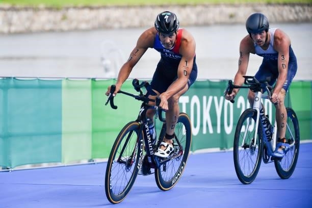 Vincent LUIS of France and Morgan PEARSON of USA during the Triathlon Mixed Relay at Odaiba Marine Park on July 31, 2021 in Tokyo, Japan.