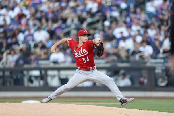 Sonny Gray of the Cincinnati Reds pitches during the game between the Cincinnati Reds and the New York Mets at Citi Field on Friday, July 30, 2021 in...