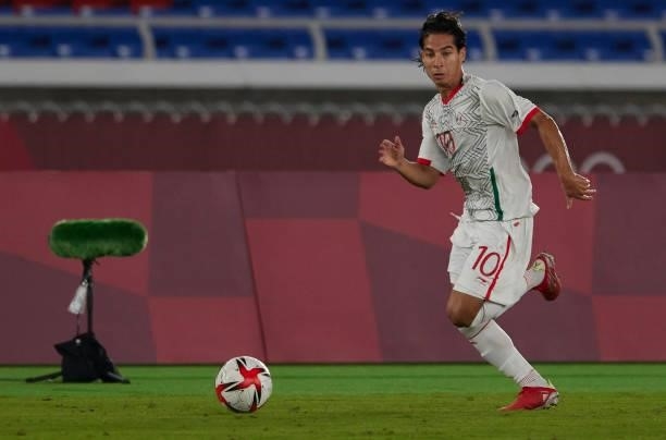 Diego Lainez of Mexico controls the ball during the Men's Quarter Final match between Republic Of Korea and Mexico on day eight of the Tokyo 2020...