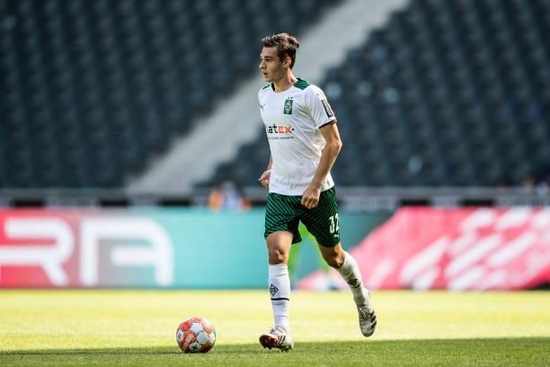 Florian Neuhaus of Borussia Moenchengladbach in action during the Pre-Season match between Borussia Moenchengladbach and FC Groningen at...
