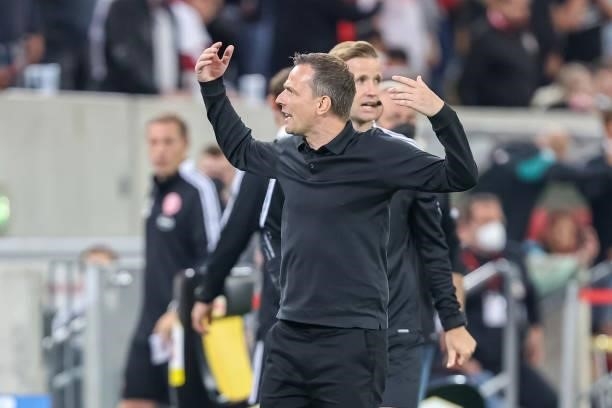 Head coach Christian Preußer of Fortuna Duesseldorf gestures during the Second Bundesliga match between Fortuna Duesseldorf and SV Werder Bremen at...