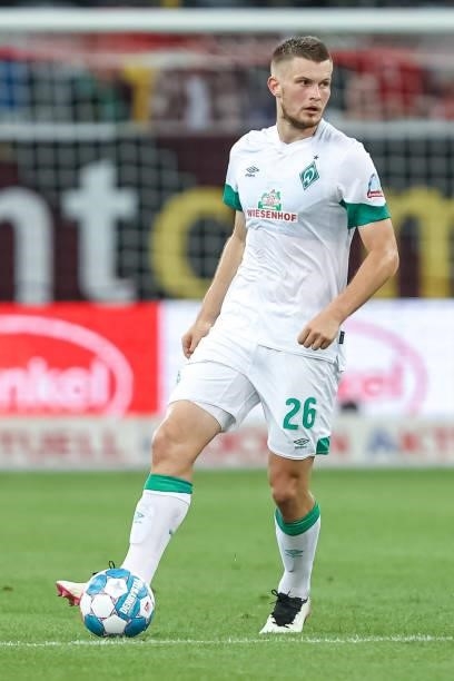 Lars Lukas Mai of SV Werder Bremen controls the Ball during the Second Bundesliga match between Fortuna Duesseldorf and SV Werder Bremen at Merkur...