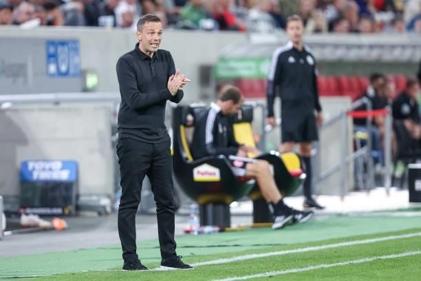 Head coach Christian Preußer of Fortuna Duesseldorf gestures during the Second Bundesliga match between Fortuna Duesseldorf and SV Werder Bremen at...