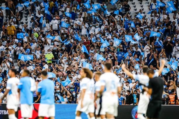 Fans Marseille thanks the fans after the friendly football match between Marseille and Villarreal at Orange Velodrome on July 31, 2021 in Marseille,...