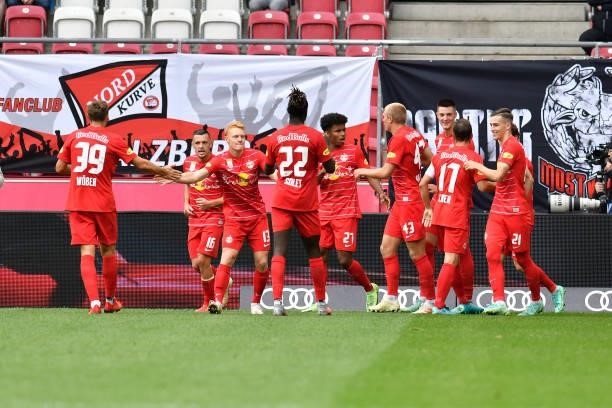 Players of FC Red Bull Salzburg celebrate after scoring a goal at the Admiral Bundesliga match between FC Red Bull Salzburg and SV Guntamatic Ried at...