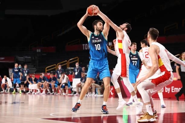 Mike Tobey of the Slovenia Men's National Team handles the ball against the Spain Men's National Team during the 2020 Tokyo Olympics at the Saitama...