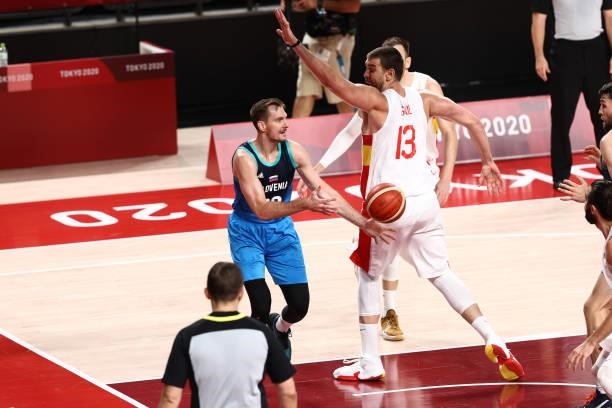 Zoran Dragic of the Slovenia Men's National Team passes the ball against the Spain Men's National Team during the 2020 Tokyo Olympics on August 1,...