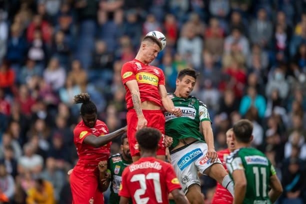Benjamin Sesko of FC Red Bull Salzburg and Tin Plavotic of SV Ried during the Admiral Bundesliga match between FC Red Bull Salzburg and SV Ried at on...