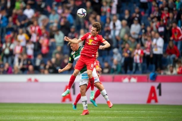 Nikola Stosic of SV Ried and Brenden Aaronson of FC Red Bull Salzburg and during the Admiral Bundesliga match between FC Red Bull Salzburg and SV...