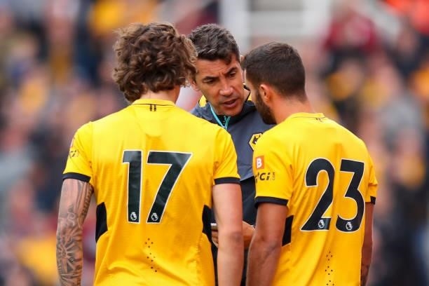 Bruno Lage the head coach / manager of Wolverhampton Wanderers talks to Fabio Silva and Patrick Cutrone of Wolverhampton Wanderers during the Pre...