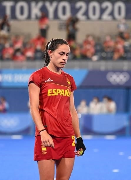 Spain's Beatriz Perez reacts after losing the penalty shoot-out to Britain after tying 2-2 in their women's quarter-final match of the Tokyo 2020...