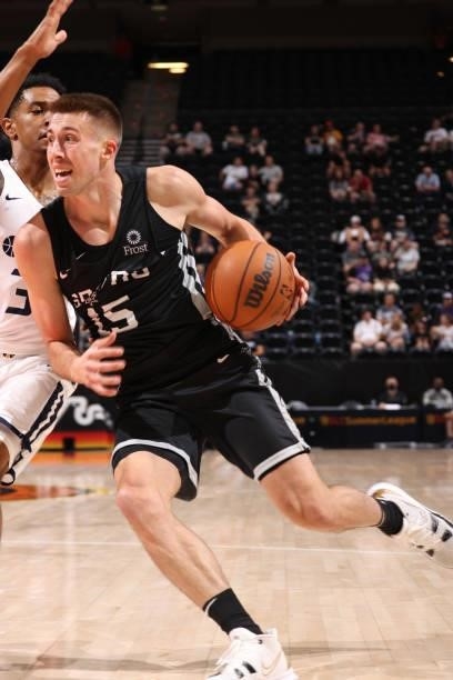 Joe Wieskamp of the San Antonio Spurs drives to the basket against the Utah Jazz White during the 2021 Salt Lake City Summer League on August 3, 2021...