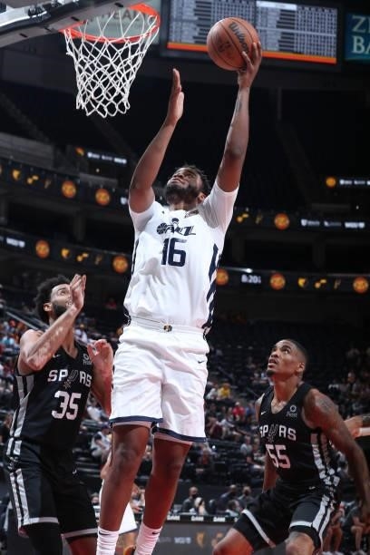 Juwan Morgan of the Utah Jazz White drives to the basket against the San Antonio Spurs during the 2021 Salt Lake City Summer League on August 3, 2021...
