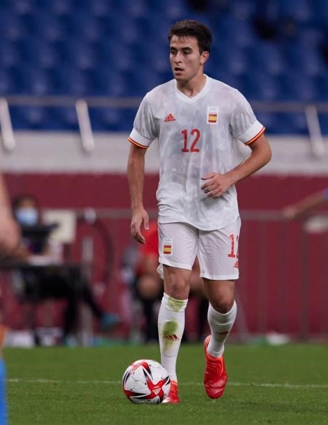Eric Garcia of Spain controls the ball during the Men's Football Semi-final Match between Japan and Spain at Saitama Stadium on August 3, 2021 in...