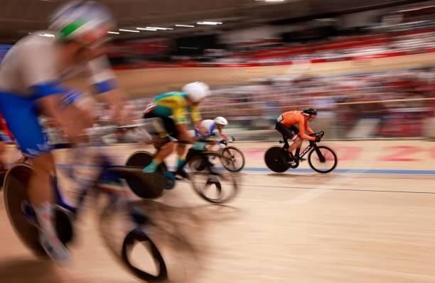 Netherlands' Jan Willem Van Schip competes in the men's track cycling omnium points race during the Tokyo 2020 Olympic Games at Izu Velodrome in Izu,...