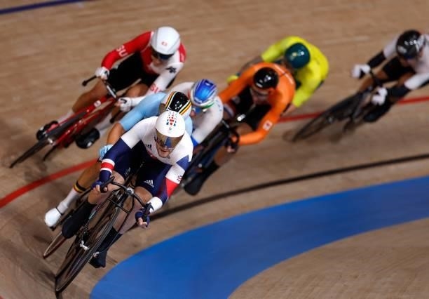 Britain's Matthew Walls competes in the lead of the men's track cycling omnium points race during the Tokyo 2020 Olympic Games at Izu Velodrome in...