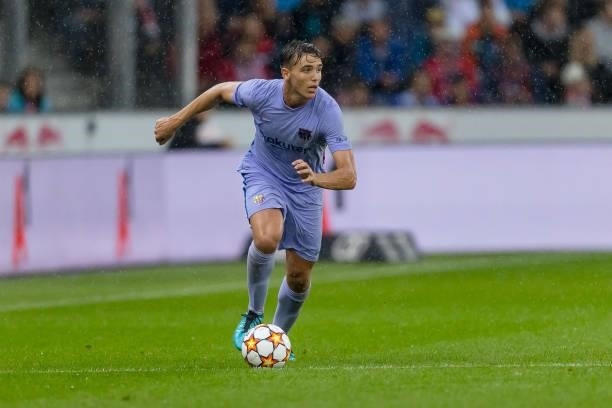 Nicolas Gonzalez Esias of FC Barcelona controls the ball during the Pre-Season Friendly Match between FC Red Bull Salzburg and FC Barcelona at Red...