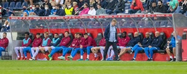 Head coach Ronald Koeman of FC Barcelona looks on during the Pre-Season Friendly Match between FC Red Bull Salzburg and FC Barcelona at Red Bull...
