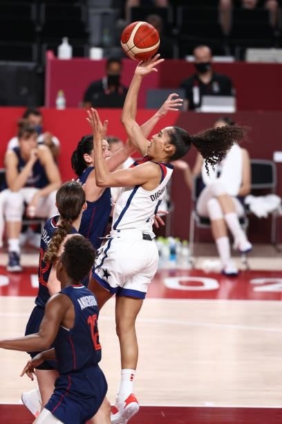 Skylar Diggins-Smith of the USA Women's National Team shoots the ball during the game against the Serbia Women's National Team during semifinals of...