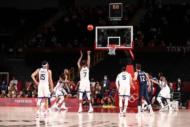 Kevin Durant of the USA Men's National Team shoots a free throw during the Gold Medal Game of the 2020 Tokyo Olympics at the Saitama Super Arena on...
