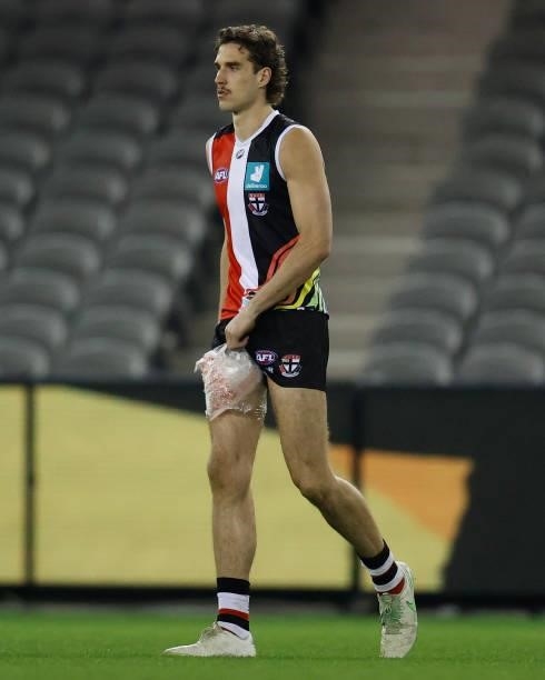 Max King of the Saints is seen with ice on his groin during the 2021 AFL Round 21 match between the St Kilda Saints and the Sydney Swans at Marvel...