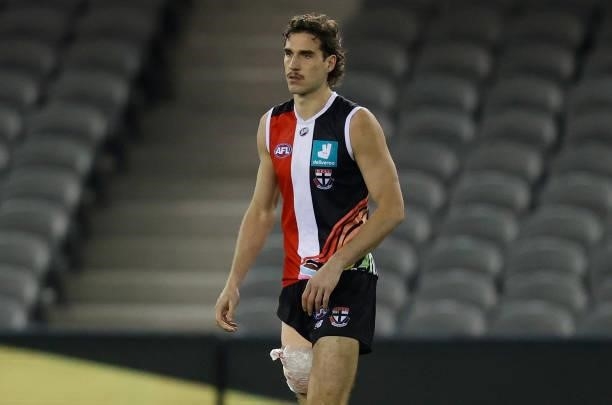 Max King of the Saints is seen with ice on his groin during the 2021 AFL Round 21 match between the St Kilda Saints and the Sydney Swans at Marvel...