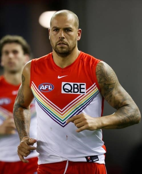 Lance Franklin of the Swans runs onto the field during the 2021 AFL Round 21 match between the St Kilda Saints and the Sydney Swans at Marvel Stadium...