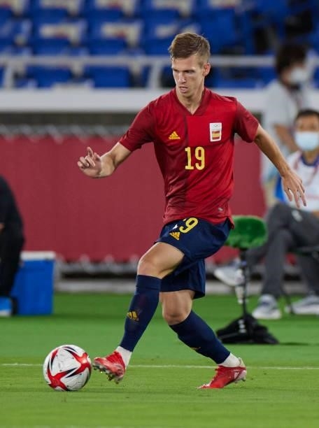 Dani Olmo of Spain controls the ball during the Men's Gold Medal Match between Brazil and Spain on day fifteen of the Tokyo 2020 Olympic Games at...