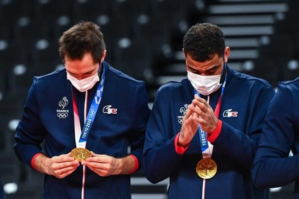 Kevin TILLIE of France, Earvin NGAPETH of France with their gold medals during the Men's Final match between ROC and France at Ariake Arena on August...