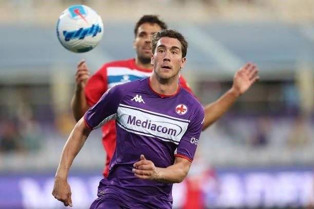 Dusan Vlahovic of ACF Fiorentina in action during the Pre-Season Friendly match between ACF Fiorentina v Espanyol at Artemio Franchi on August 7,...