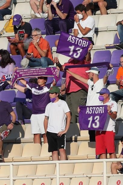 Fans of ACF Fiorentina wirh flags in memry of Davide Astrori during the Pre-Season Friendly match between ACF Fiorentina v Espanyol at Artemio...