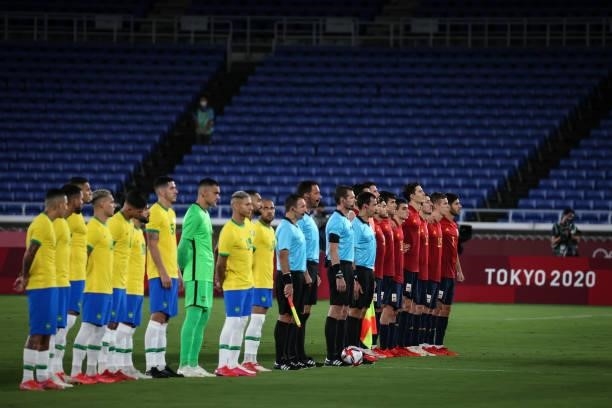 Players of Brazil team They stand saluting the Brazilian flag The match between Brazil and Spain on day Fifteenth of the Tokyo 2020 Olympic Games at...