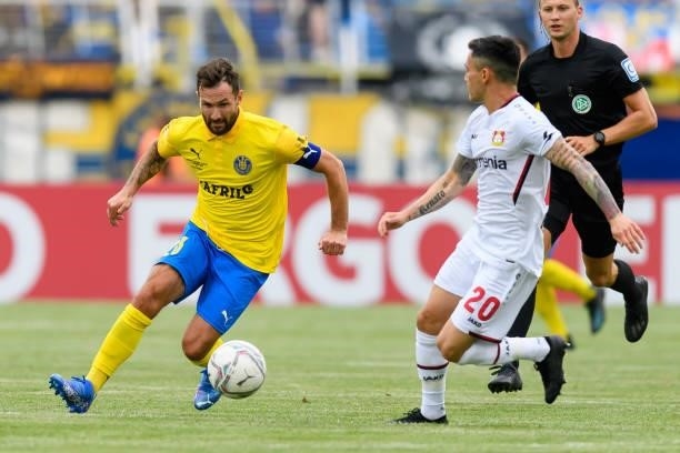 Sascha Pfeffer of 1. FC Lokomotive Leipzig controls the ball during the DFB Cup first round match between 1. FC Lok Leipzig and Bayer Leverkusen at...