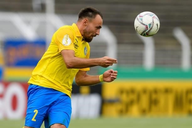 Robert Berger of 1. FC Lokomotive Leipzig controls the ball during the DFB Cup first round match between 1. FC Lok Leipzig and Bayer Leverkusen at...