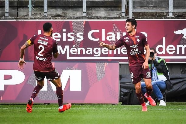 Matthieu UDOL of Metz celebrate his goal with teammates during the Ligue 1 football match between Metz and Lille at Stade Saint-Symphorien on August...