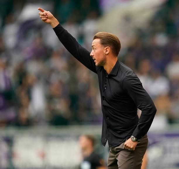 Headcoach Matthias Jaissle of FC Red Bull Salzburg reacts during the Admiral Bundesliga match between FC Red Bull Salzburg and Austria Wien at the...