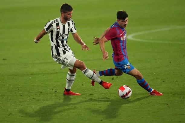 Yusuf Demir of FC Barcelona and Rodrigo Betancur of Juventus during the Joan Gamper Trophy match between FC Barcleona and Juventus played at Johan...