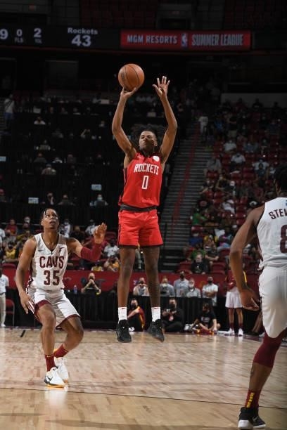 Jalen Green of the Houston Rockets shoots the ball against the Cleveland Cavaliers during the 2021 Las Vegas Summer League on August 8, 2021 at the...