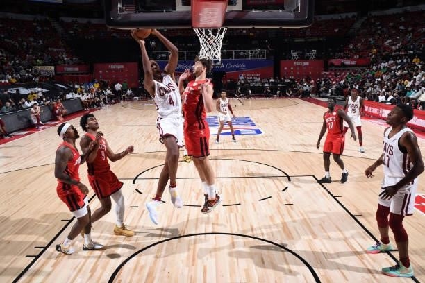 Evan Mobley of the Cleveland Cavaliers drives to the basket against the Houston Rockets during the 2021 Las Vegas Summer League on August 8, 2021 at...