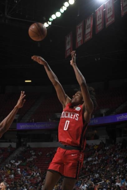 Jalen Green of the Houston Rockets shoots the ball against the Cleveland Cavaliers during the 2021 Las Vegas Summer League on August 8, 2021 at the...