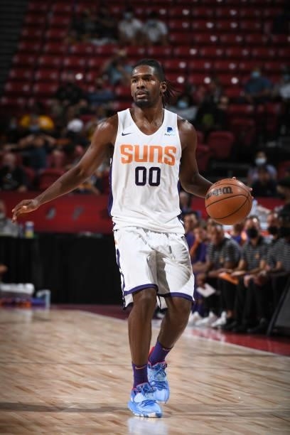 Jaleen Smith of the Phoenix Suns dribbles the ball against the Los Angeles Lakers during the 2021 Las Vegas Summer League on August 8, 2021 at the...
