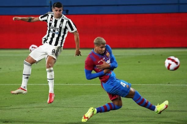 Alvaro Morata and Ronald Araujo during the match between FC Barcelona and Juventus, corresponding to the friendy Joan Gamper Trophy, played at the...