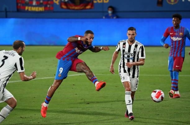 Mattia De Sciglio and Memphis Depay during the match between FC Barcelona and Juventus, corresponding to the friendy Joan Gamper Trophy, played at...