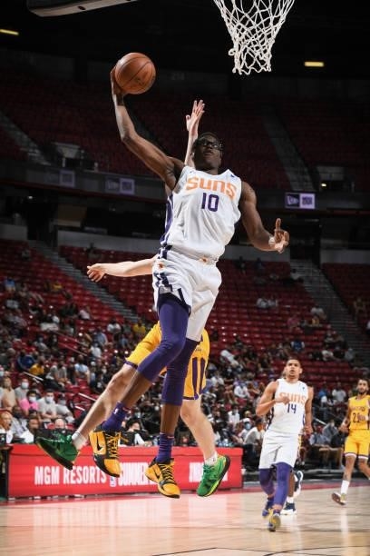Jalen Smith of the Phoenix Suns dunks the ball against the Los Angeles Lakers during the 2021 Las Vegas Summer League on August 8, 2021 at the Thomas...