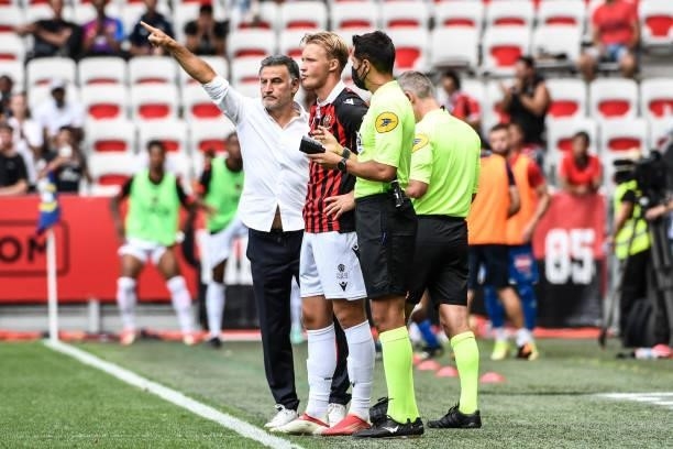 Christophe GALTIER head coach of Nice and Kasper DOLBERG of Nice during the Ligue 1 football match between Nice and Reims at Allianz Riviera on...