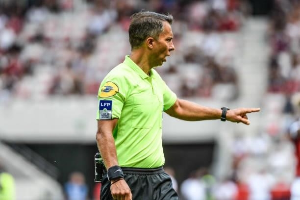 The referee Johan HAMEL during the Ligue 1 football match between Nice and Reims at Allianz Riviera on August 8, 2021