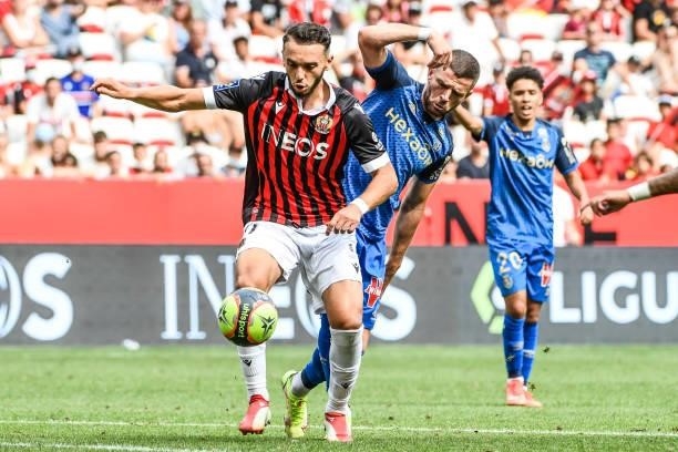 Amine GOUIRI of Nice and Valon BERISHA of Reims during the Ligue 1 football match between Nice and Reims at Allianz Riviera on August 8, 2021